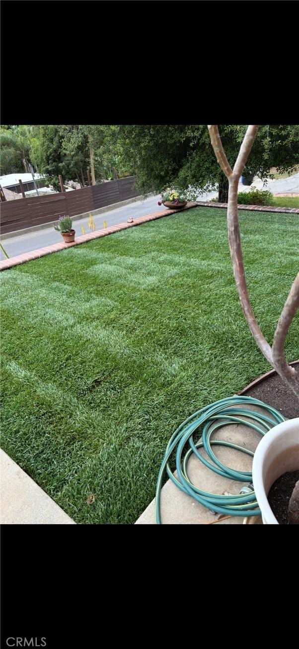 667 Canyon Crest Dr, Sierra Madre, CA 91024 - view of green lawn