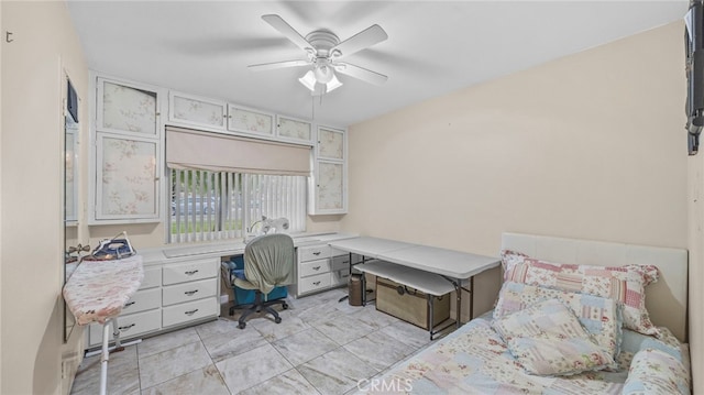 bedroom featuring ceiling fan