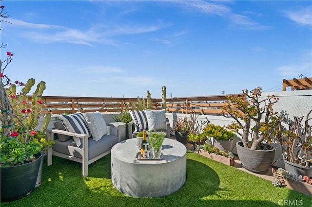 view of yard featuring an outdoor living space