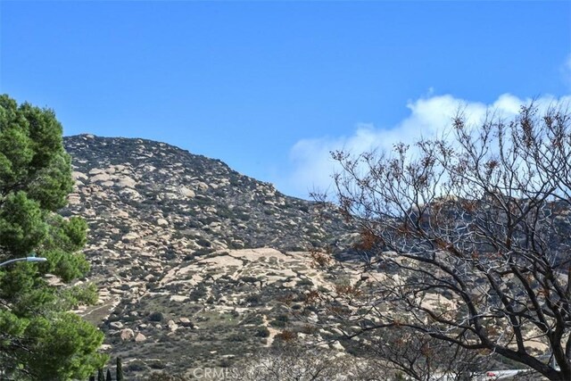 6215 Keystone St, Simi Valley, CA 93063 - view of mountain backdrop