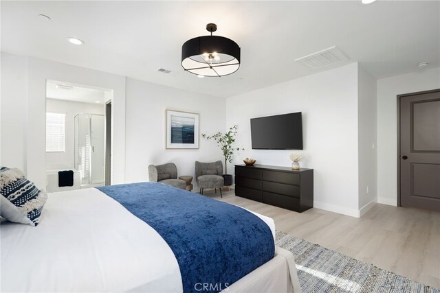 bedroom featuring recessed lighting, light wood-type flooring, visible vents, and baseboards