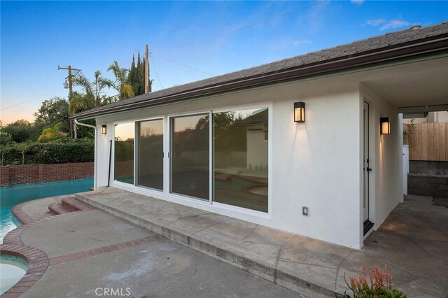 1985 Highland Oaks Dr, Arcadia, CA 91006 - back of house with stucco siding and a patio area
