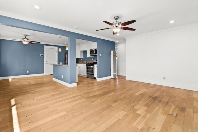 unfurnished living room with baseboards, light wood-style floors, a ceiling fan, and ornamental molding