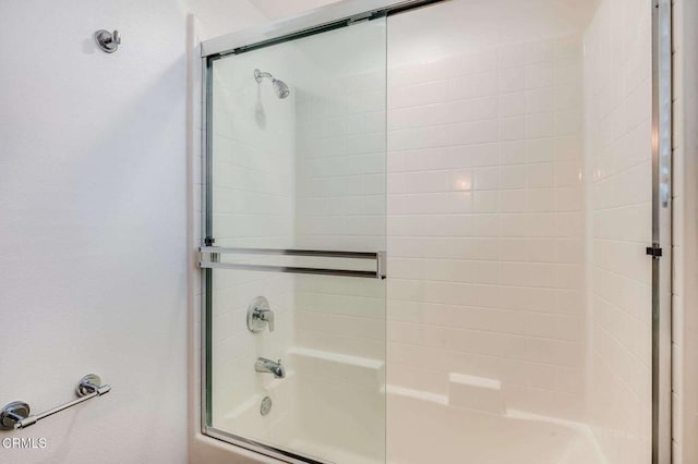 239 S Marengo Ave Unit 102, Pasadena, CA 91101 - bathroom with combined bath / shower with glass door