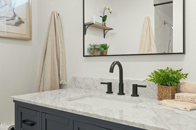 full bath featuring curtained shower and vanity