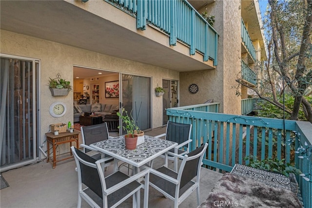 view of patio with outdoor dining space