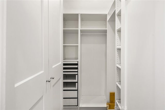 660 N Sweetzer Ave Unit 302, West Hollywood, CA 90048 - view of walk in closet