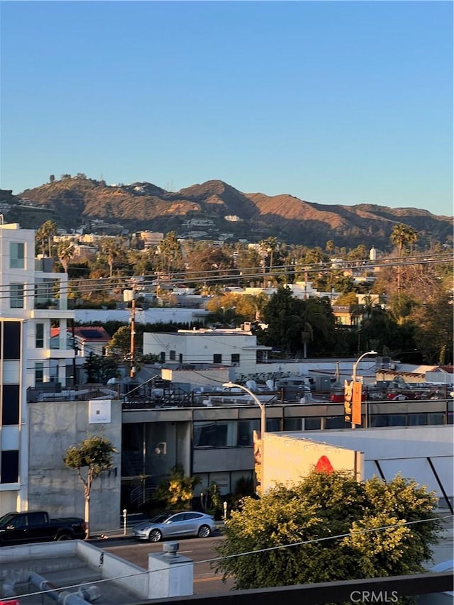 660 N Sweetzer Ave Unit 302, West Hollywood, CA 90048 - view of mountain background