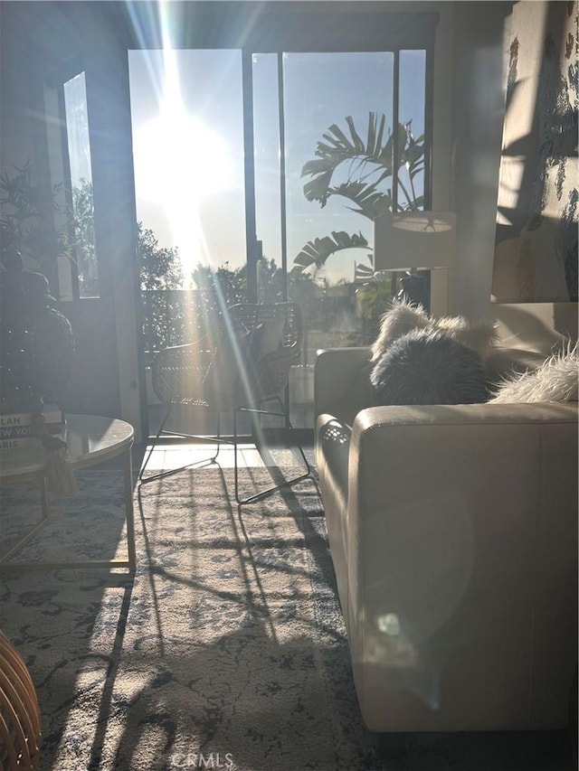 660 N Sweetzer Ave Unit 302, West Hollywood, CA 90048 - view of patio / terrace