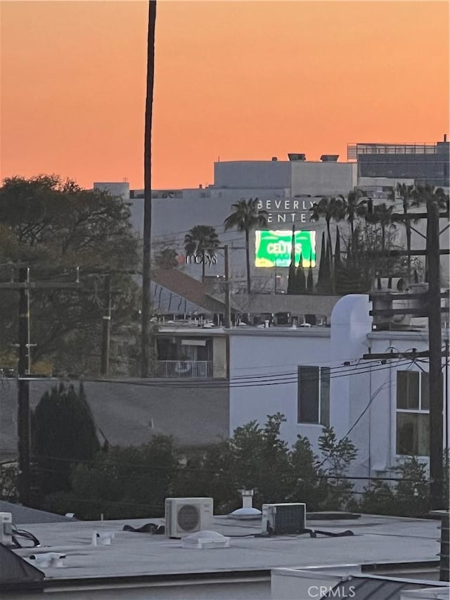 660 N Sweetzer Ave Unit 302, West Hollywood, CA 90048 - city view
