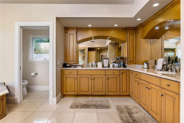 full bathroom with recessed lighting, toilet, vanity, tile patterned flooring, and baseboards