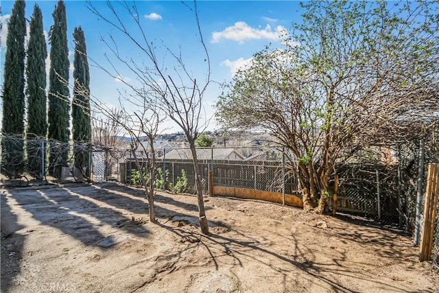 view of yard featuring fence