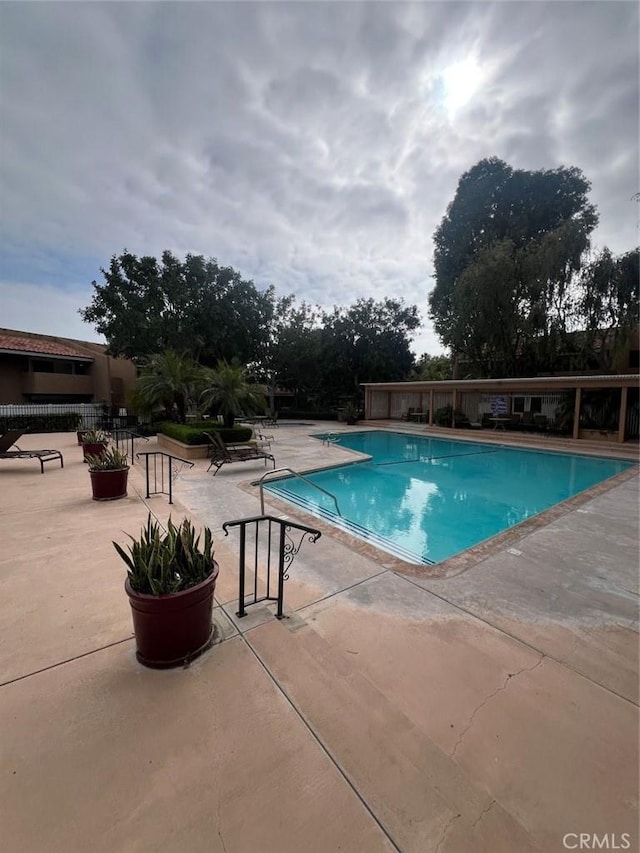 1001 W Macarthur Blvd Unit 50, Santa Ana, CA 92707 - community pool featuring a patio