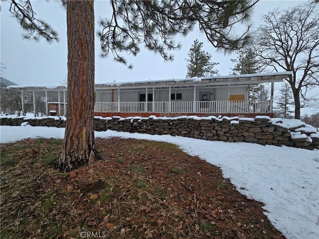 view of front of house featuring a porch