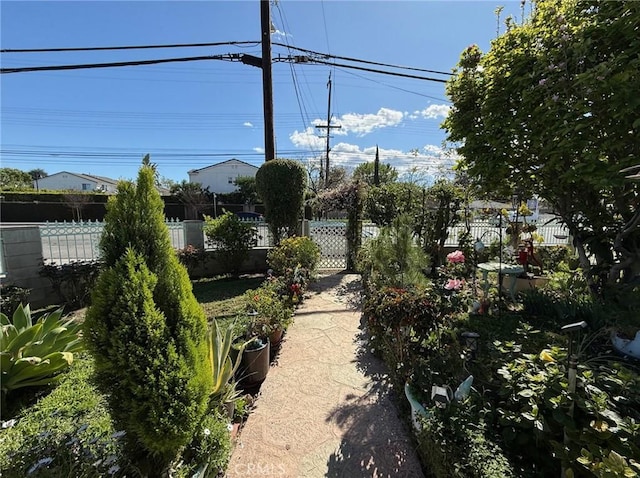 view of yard featuring fence