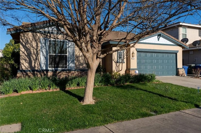 view of front of home with a garage, driveway, a front lawn, and stucco siding