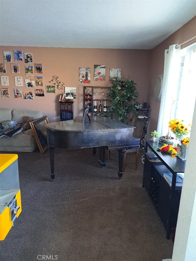19010 Waseca Rd, Apple Valley, CA 92307 - office space with carpet flooring