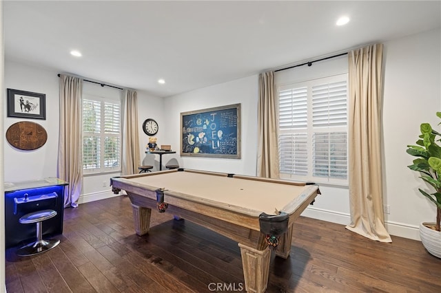 playroom featuring recessed lighting, baseboards, and dark wood-style flooring