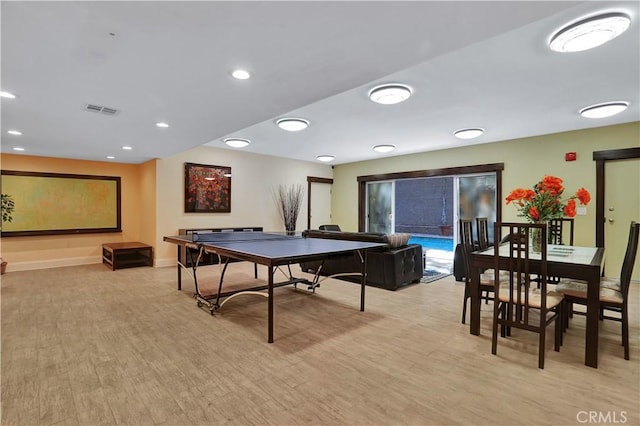 playroom with baseboards, recessed lighting, visible vents, and light wood-style floors