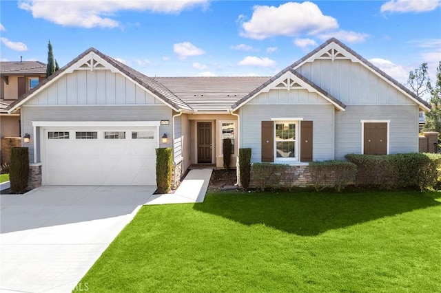 craftsman inspired home with a garage, driveway, board and batten siding, and a front lawn