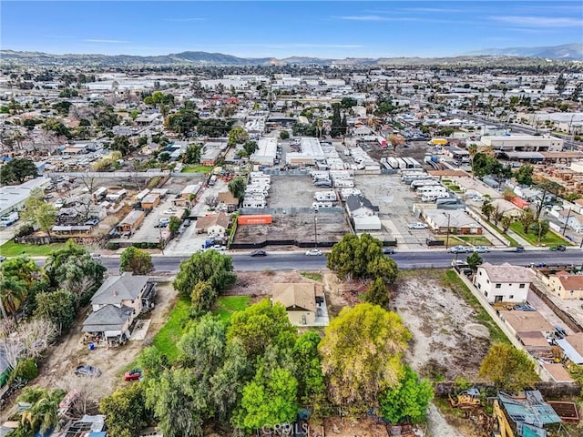 bird's eye view featuring a residential view and a mountain view