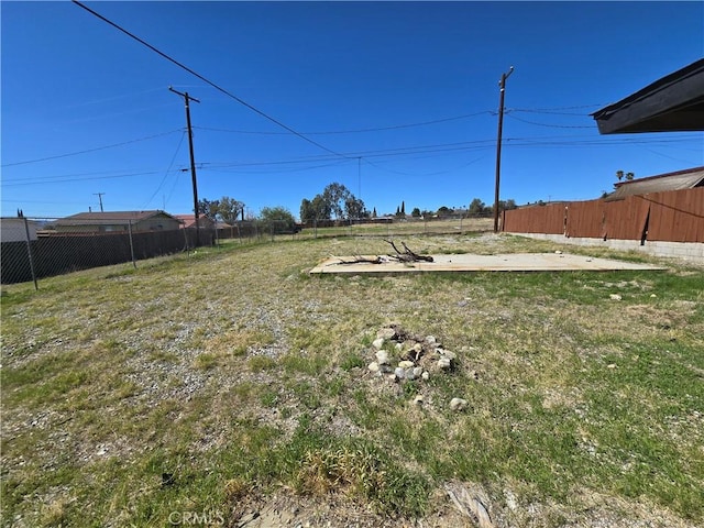 view of yard featuring fence