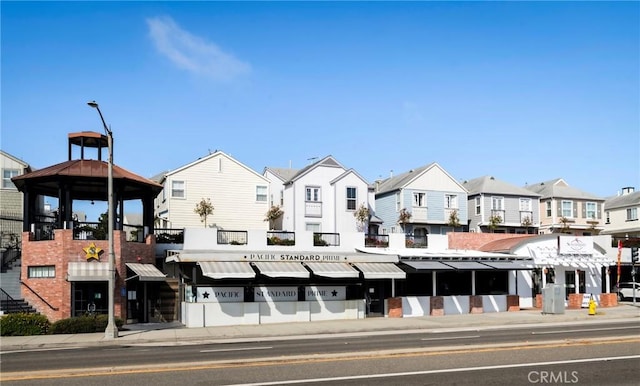 view of building exterior featuring a residential view