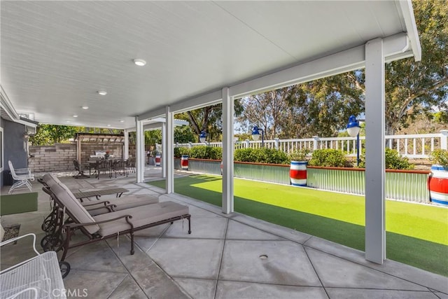 view of sunroom / solarium