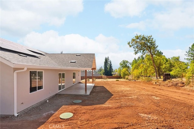 view of yard featuring a patio area