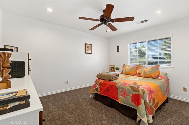 bedroom with visible vents, baseboards, carpet, recessed lighting, and a ceiling fan