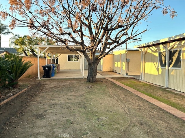 view of yard featuring fence