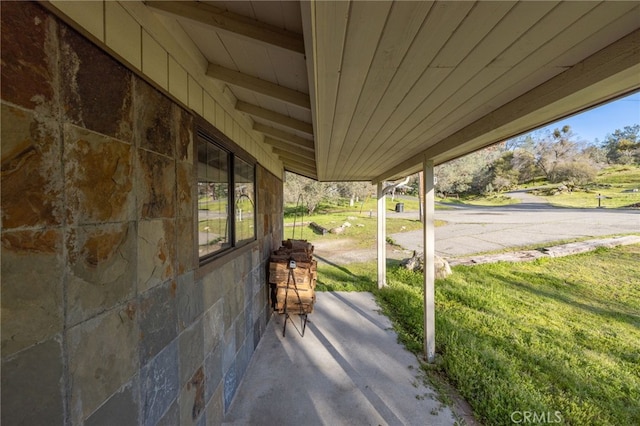 43317 Running Deer Ct, Coarsegold, CA 93614 - covered porch with a yard