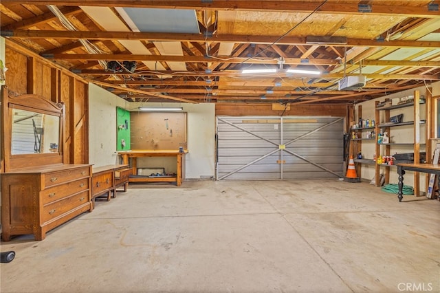 43317 Running Deer Ct, Coarsegold, CA 93614 - garage with a workshop area