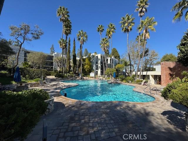 3601 W Hidden Ln Unit 309, Rolling Hills Estates, CA 90274 - community pool with a patio area