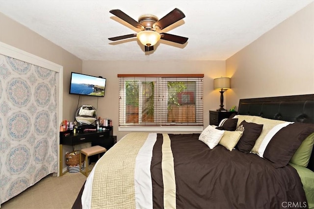 bedroom featuring ceiling fan