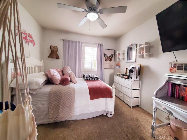 bedroom featuring carpet and a ceiling fan