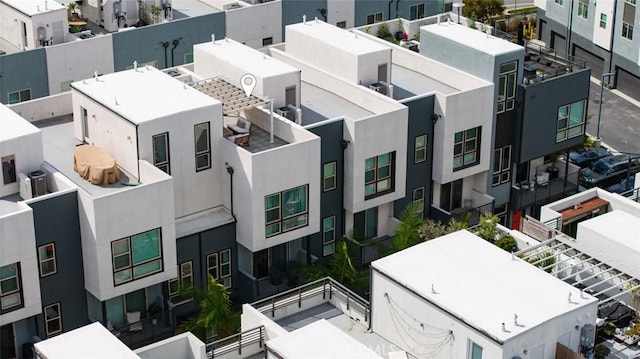 drone / aerial view featuring a residential view