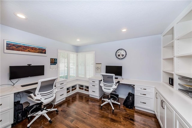 office area with recessed lighting and dark wood-style floors