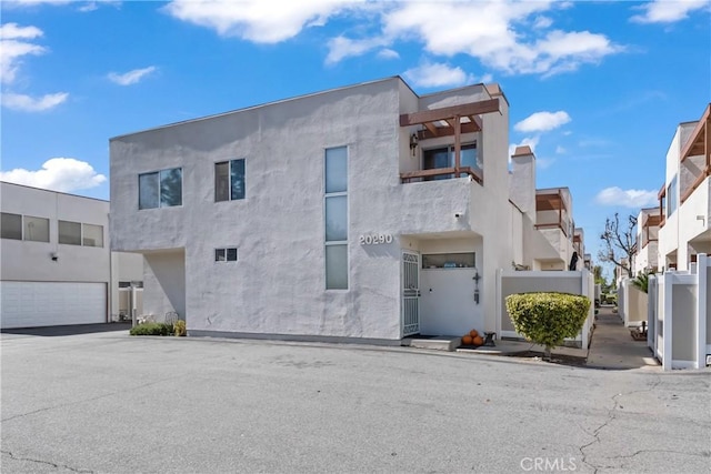 view of front of property with stucco siding