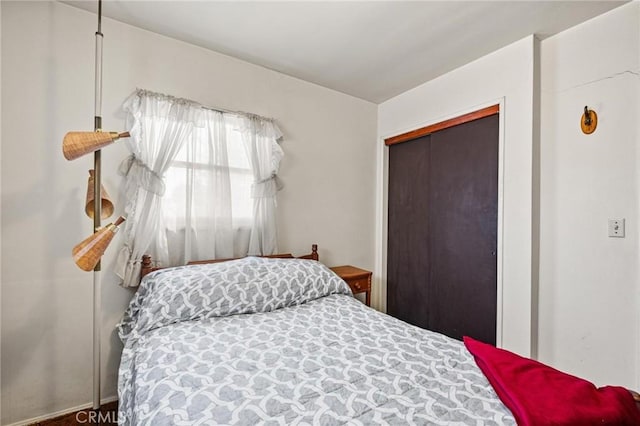 bedroom with a closet