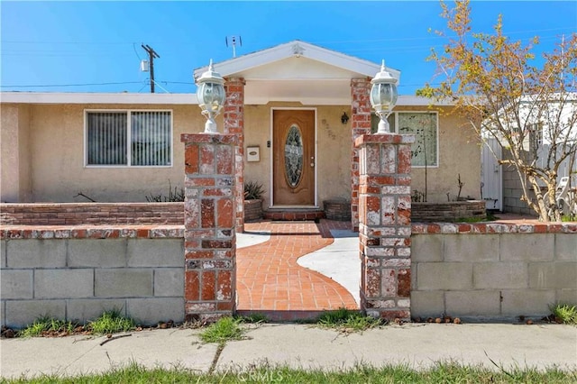 view of front of property with stucco siding