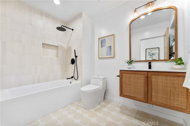 bathroom featuring baseboards, shower / washtub combination, toilet, recessed lighting, and vanity