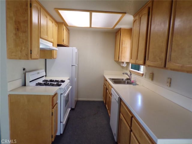 61615 El Cajon Dr, Joshua Tree, CA 92252 - kitchen with baseboards, a sink, light countertops, white appliances, and under cabinet range hood
