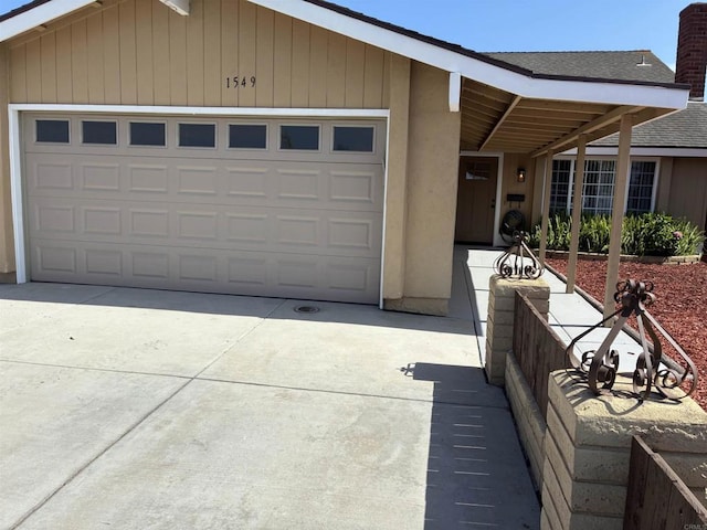 1549 Grand Teton Ct, Chula Vista, CA 91911 - view of front facade with driveway and a garage