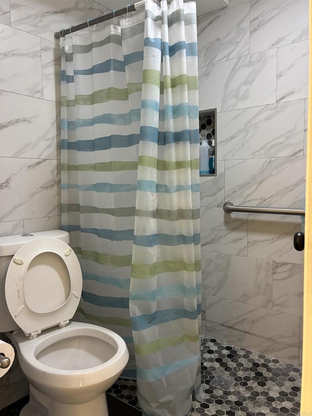 1549 Grand Teton Ct, Chula Vista, CA 91911 - bathroom featuring tiled shower and toilet