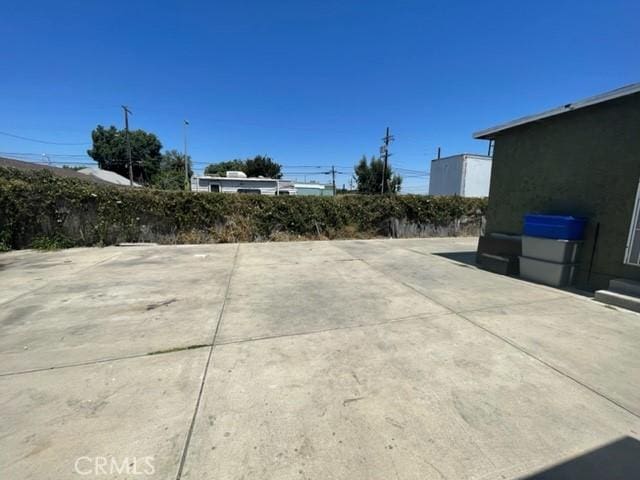 10807 Compton Ave, Los Angeles, CA 90059 - view of patio