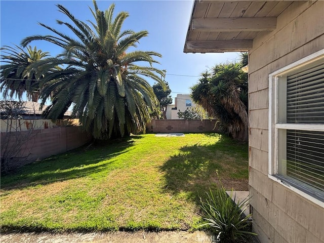 view of yard featuring fence