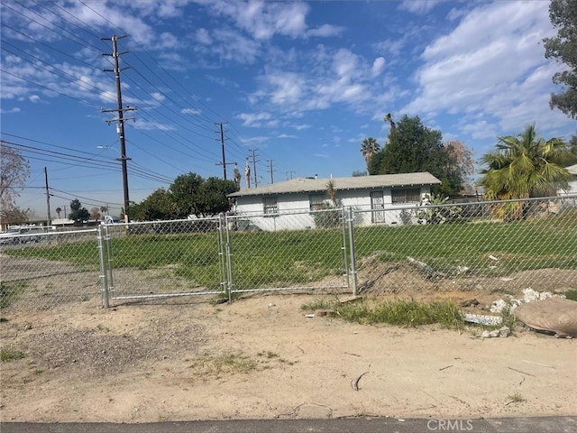 780 S Foisy St, San Bernardino, CA 92408 - photo 11