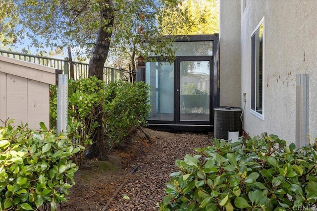 1905 Oxford Ct, Vista, CA 92081 - property entrance with stucco siding