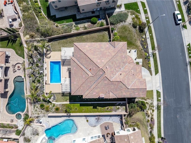 12680 Encino Ct, Rancho Cucamonga, CA 91739 - bird's eye view of a pool